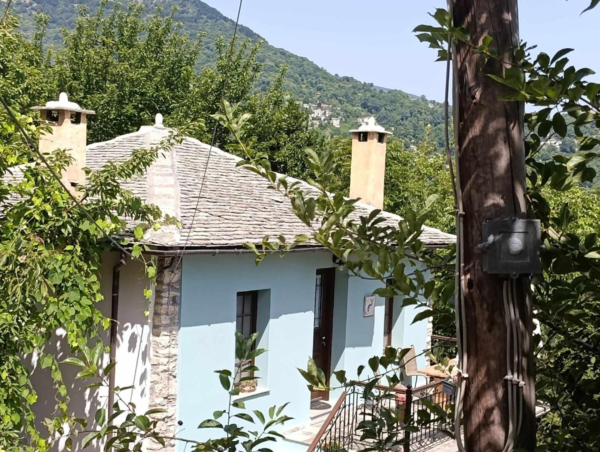 Μountain Whispers Apartment Mourésion Exterior foto